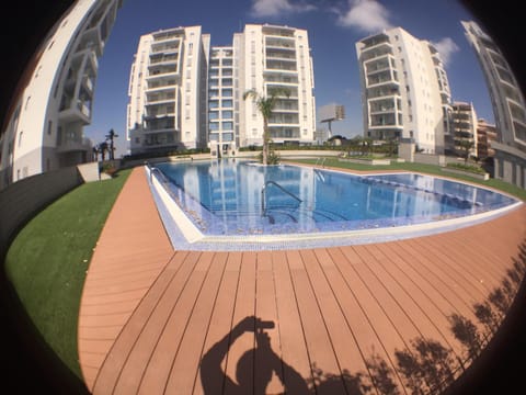 Swimming pool, Swimming pool