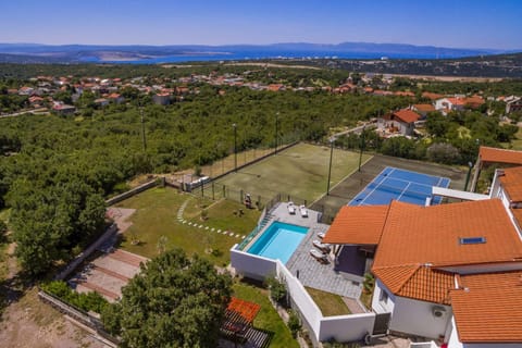 Bird's eye view, Garden view, Landmark view, Mountain view, Pool view, Sea view