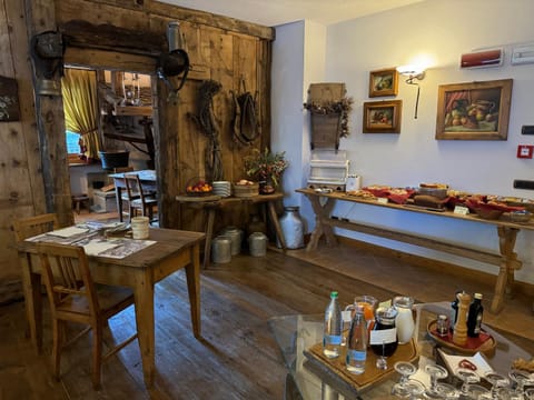 Breakfast, Continental breakfast, Buffet breakfast, Italian breakfast