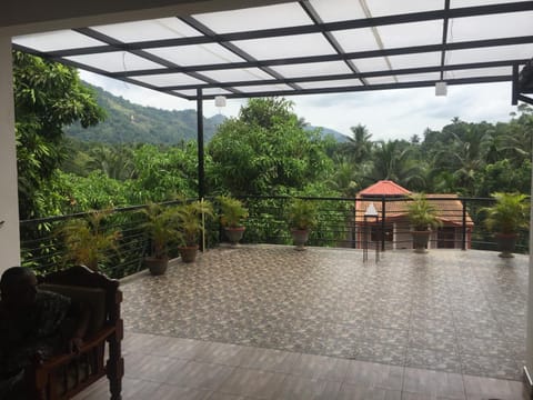 Food close-up, Garden, Coffee/tea facilities, View (from property/room), Balcony/Terrace, Dining area, Garden view, Mountain view, Street view
