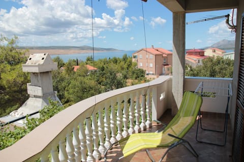 Mountain view, Sea view