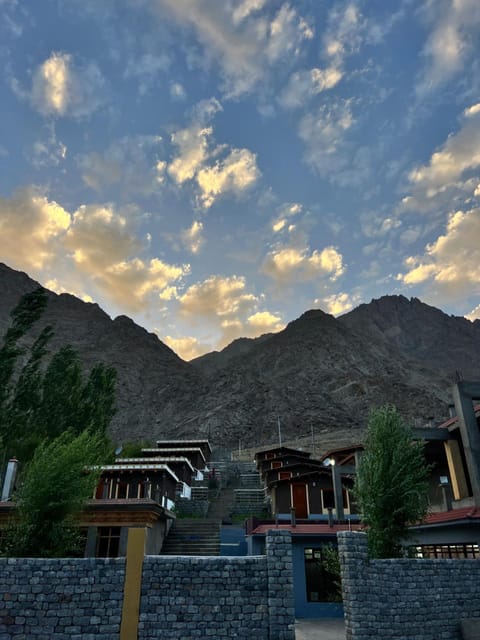 Property building, Day, Natural landscape, Mountain view