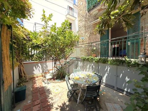 Garden, Balcony/Terrace, Dining area, Garden view