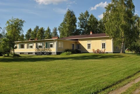 Lomatila Ollila Bungalows Campground/ 
RV Resort in Finland