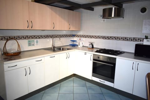 Kitchen or kitchenette, kitchen