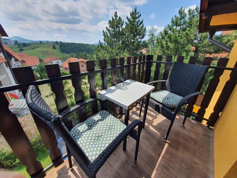 Apartments Milena Zlatibor - Dvorište & Parking Apartment in Zlatibor