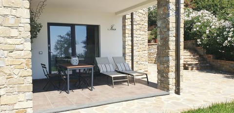 Patio, Garden, Balcony/Terrace