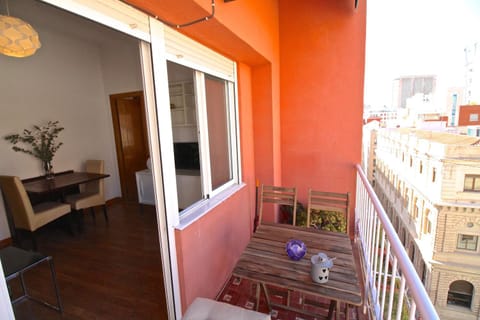 Property building, Balcony/Terrace, Living room