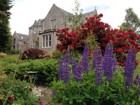 Property building, Spring, Garden