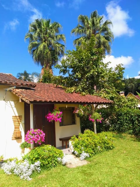 Property building, Facade/entrance, Garden