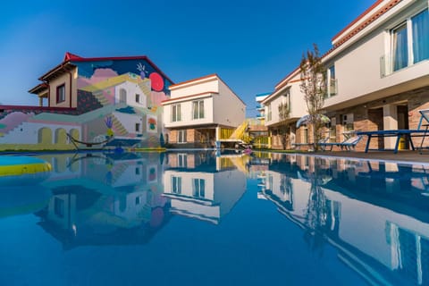 Pool view, Swimming pool