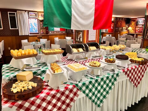 Breakfast, Continental breakfast, Buffet breakfast