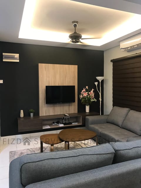 Communal lounge/ TV room, TV and multimedia, Living room, Seating area