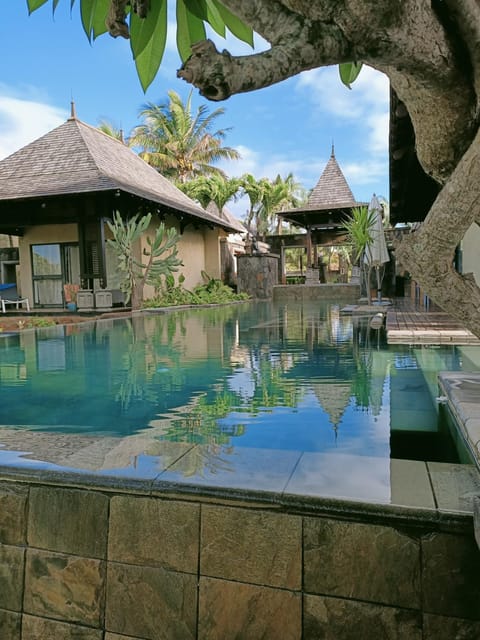 Property building, Pool view