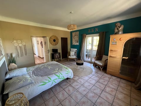 Bastide du Bonheur Saint Donat Bed and Breakfast in Gréoux-les-Bains