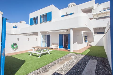 Patio, Facade/entrance, Garden