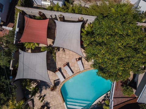 Property building, Swimming pool, Swimming pool