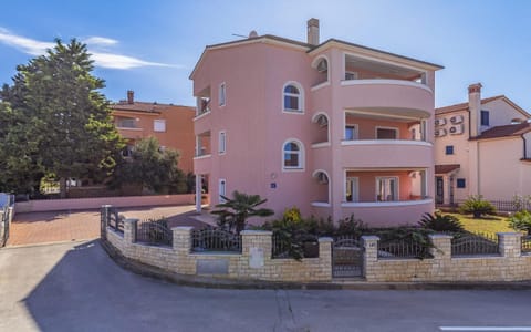 Apartments Marich Apartment in Premantura