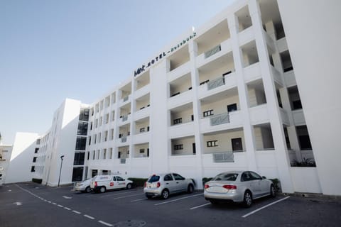 Property building, Facade/entrance