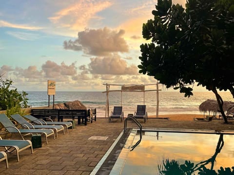 Beach, Swimming pool