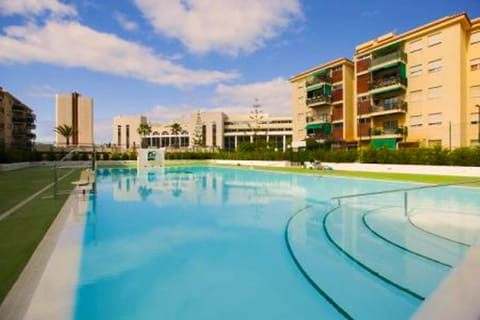 Swimming pool, Swimming pool