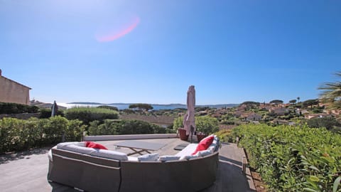 Patio, Day, View (from property/room), Balcony/Terrace, Seating area, Sea view