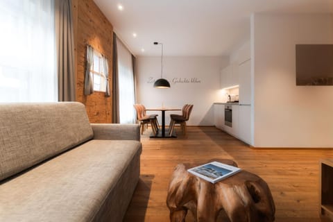 Living room, Photo of the whole room, kitchen