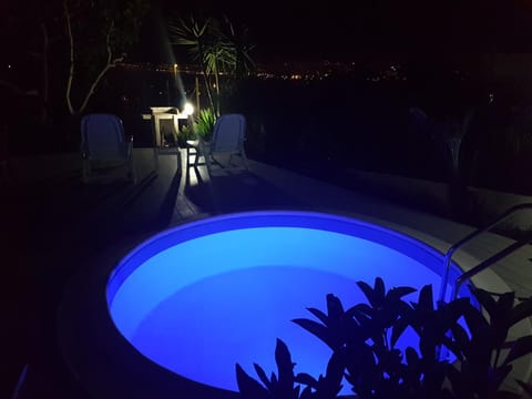 Balcony/Terrace, City view, Sea view, Swimming pool