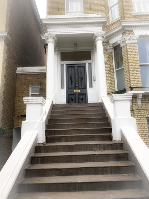 Facade/entrance, Decorative detail