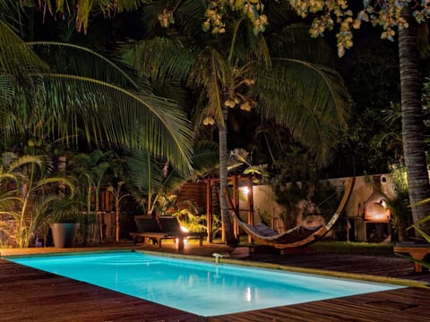 BBQ facilities, Garden, Decorative detail, Garden view, Pool view, Swimming pool