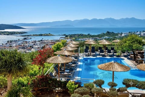 View (from property/room), Sea view, Swimming pool