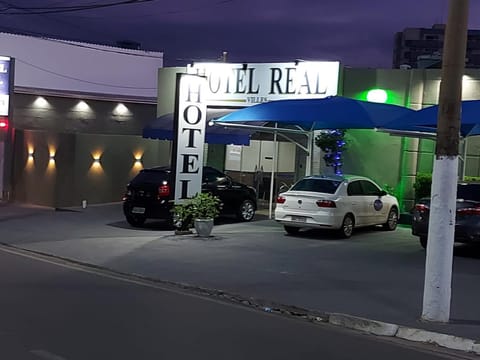 Facade/entrance, Parking