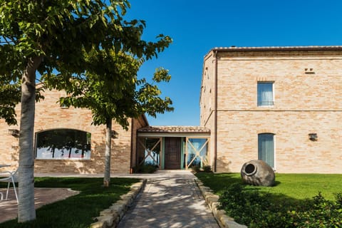 Property building, Spring, Day, Garden view