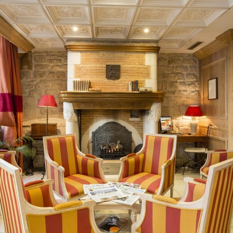 Lobby or reception, Decorative detail, Seating area