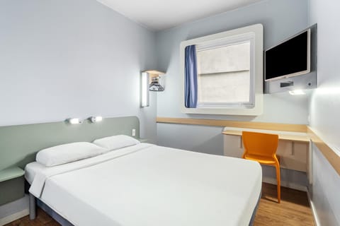 Bed, TV and multimedia
