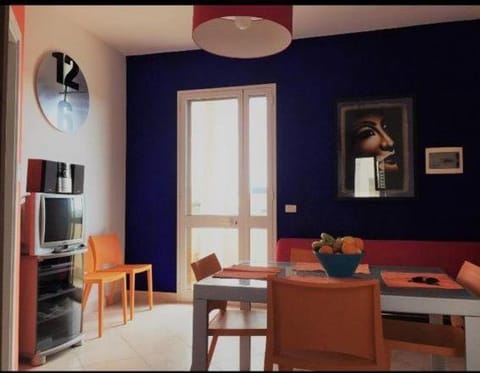 TV and multimedia, Dining area