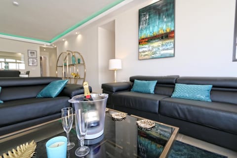 TV and multimedia, Seating area