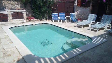 Swimming pool, Swimming pool, sunbed