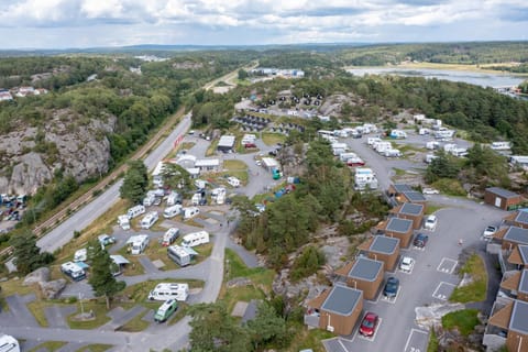 Property building, Bird's eye view, Location
