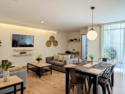 Living room, Dining area