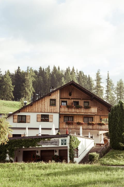 Facade/entrance, Natural landscape