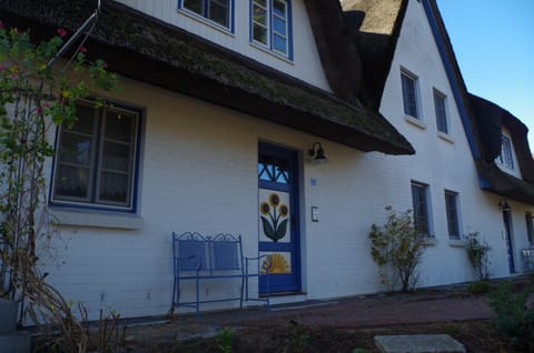 Facade/entrance, Garden