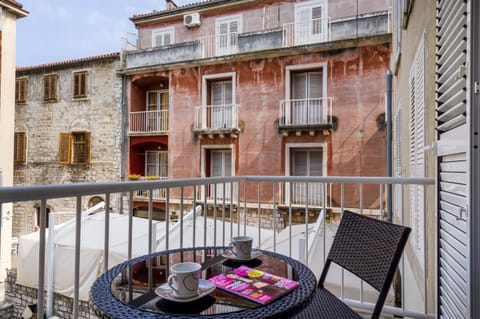 Balcony/Terrace, Seating area, City view