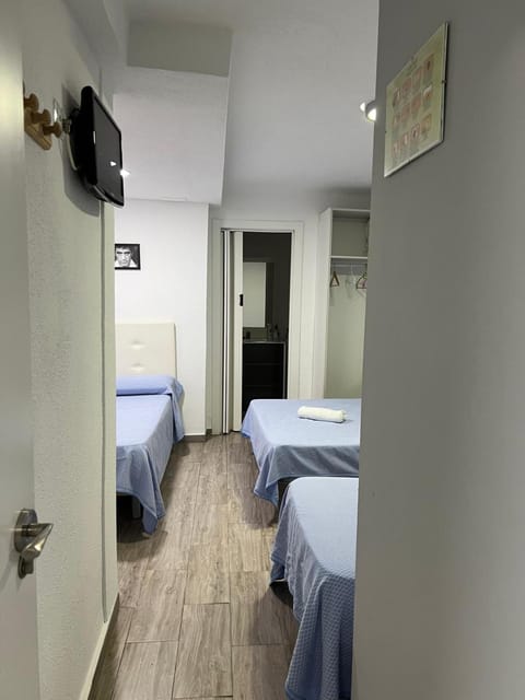 Guesthouse Central Bed and Breakfast in Alicante