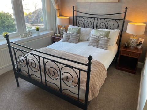 Beechwood Ensuite Guest House Bed and Breakfast in Ayr