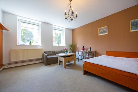 Bed, Living room
