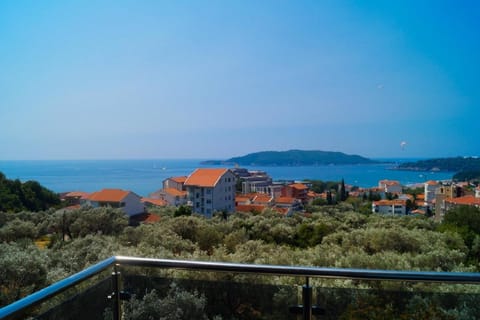 Balcony/Terrace, City view, Sea view