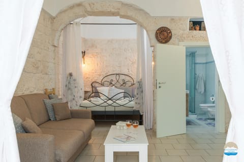 Living room, Photo of the whole room, Bedroom