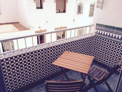 Balcony/Terrace, Street view