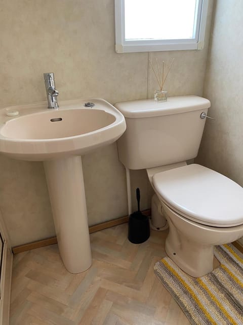 Curacao Caravans House in Scotland